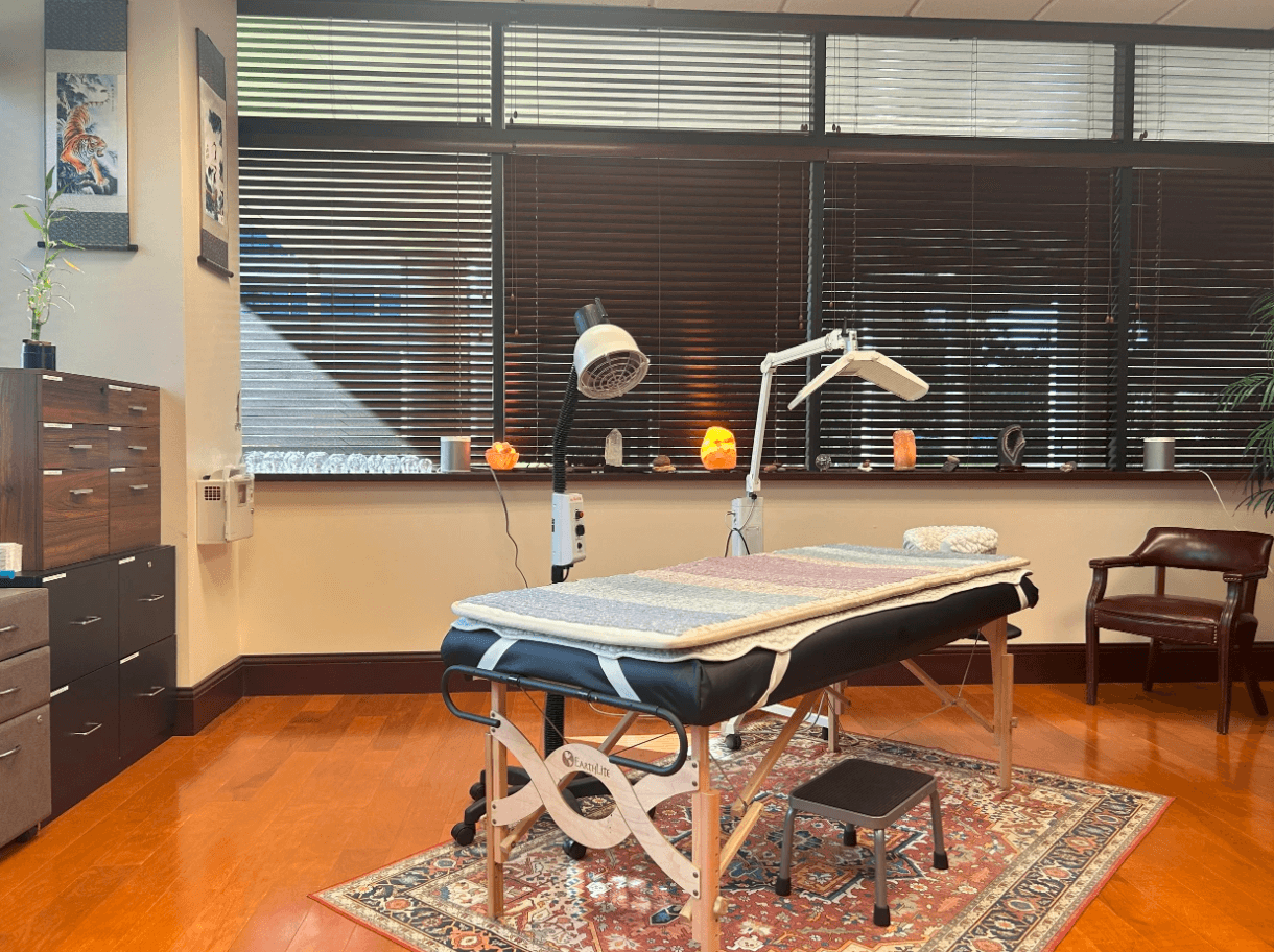Acupuncture Xperts clinic entrance and reception in Boca Raton, Florida